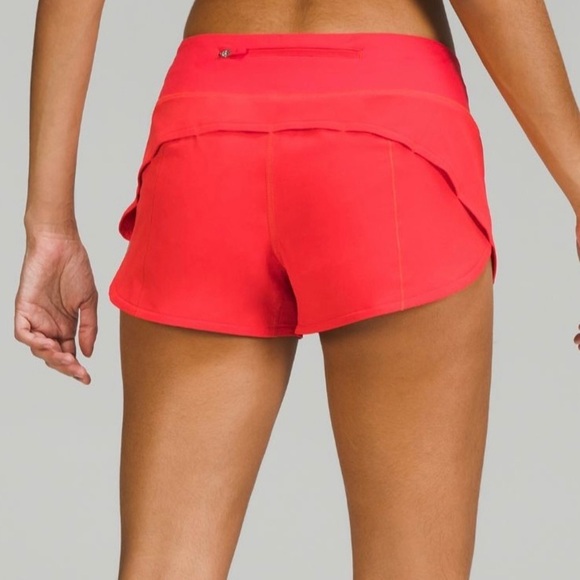 (NWT) Lululemon Speed Up Low-Rise Lined Shorts 2.5" in Carnation Red, Size: 8 - Picture 4 of 16